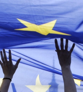 Smlouva má posílit Evropskou unii.